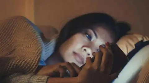 不健康网站风险_年轻人手机依赖_一打开就是鬼的网站