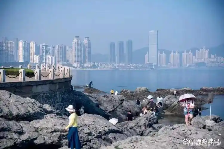 大连黑石礁_黑石礁海蚀地貌旅游_大连黑石礁地质公园