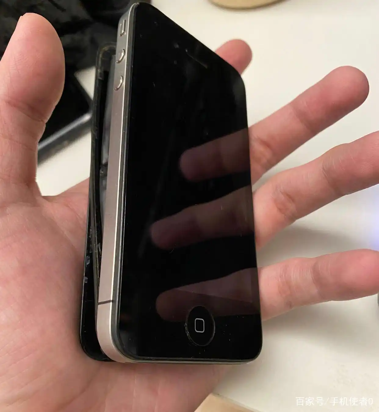 iPhone4收藏保养_iPhone4电池鼓包安全隐患_iphone4 爆炸