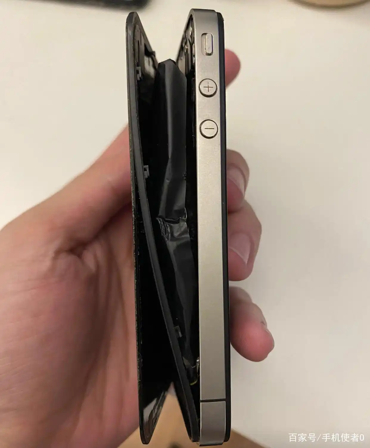 iphone4 爆炸_iPhone4电池鼓包安全隐患_iPhone4收藏保养