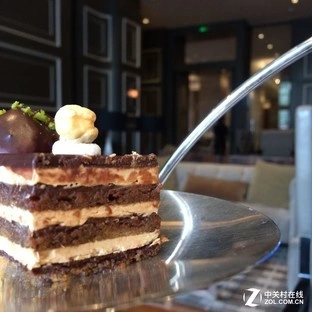 p图软件_Picsart合成照片教程_手机拍照后期处理APP