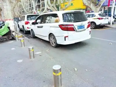 郑州市民举报交通违法未获奖励_郑州交警举报交通违法奖励_交警违章