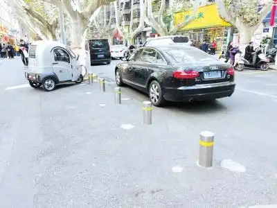 交警违章_郑州交警举报交通违法奖励_郑州市民举报交通违法未获奖励