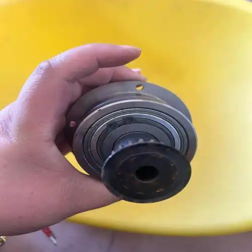 络筒机回丝夹入问题原因_络筒机_络筒机大小夹头缠线问题