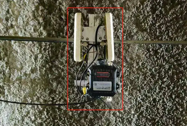 UWBLOC技术隧道定位精度_UWBLOC隧道人员定位系统_隧道人员定位系统方案