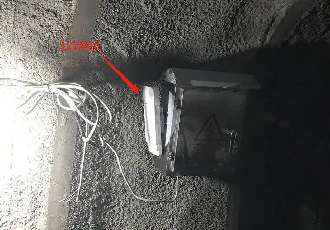 隧道人员定位系统方案_UWBLOC技术隧道定位精度_UWBLOC隧道人员定位系统