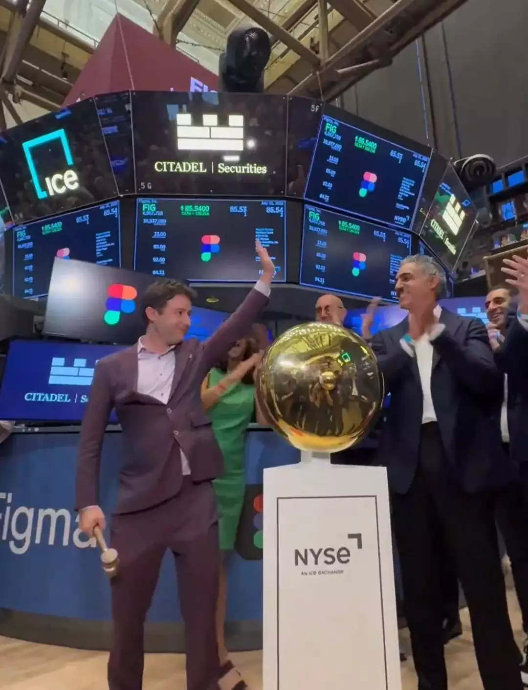  Figma 上市表现分析 _Figma IPO 2025 _proxy