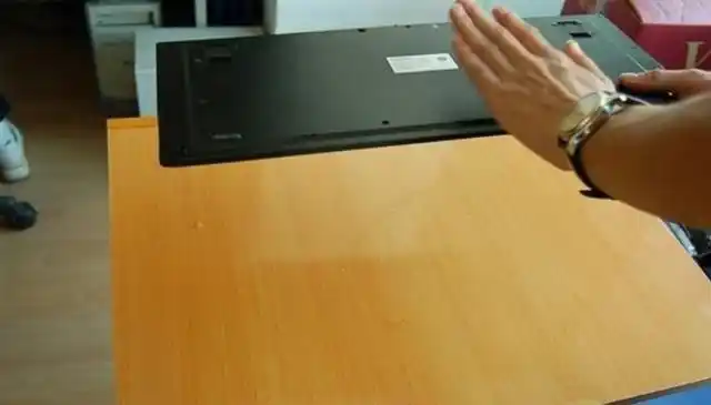 键盘清洁消毒方法_机械键盘连点 能用95%酒精洗吗_机械键盘拆洗教程