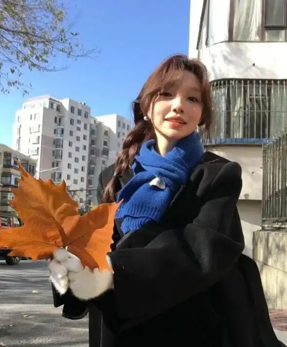 宽脸女生适合的发型_秋冬发型设计_脸型选择发型