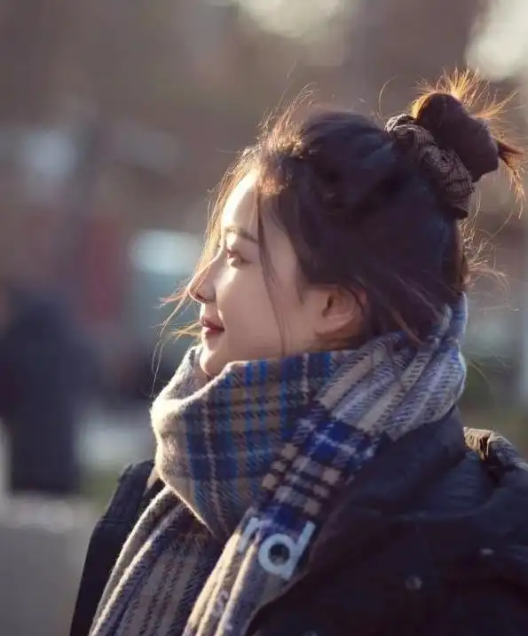 脸型选择发型_秋冬发型设计_宽脸女生适合的发型