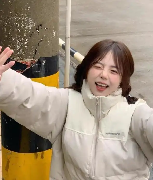 宽脸女生适合的发型_秋冬发型设计_脸型选择发型